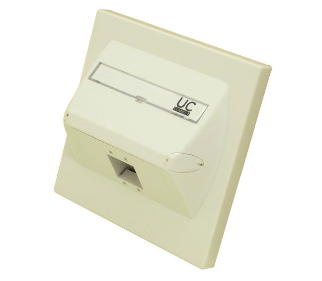 UC CACC FP CA 01 - 10G BS Angle Faceplate, 1-port , White